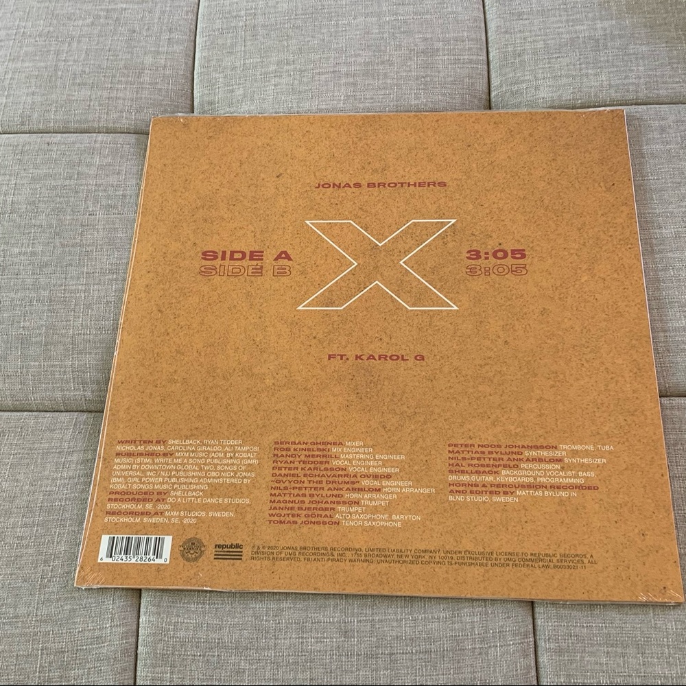 Jonas Brothers / KAROL G - X Limited LP - Picture 2 of 4